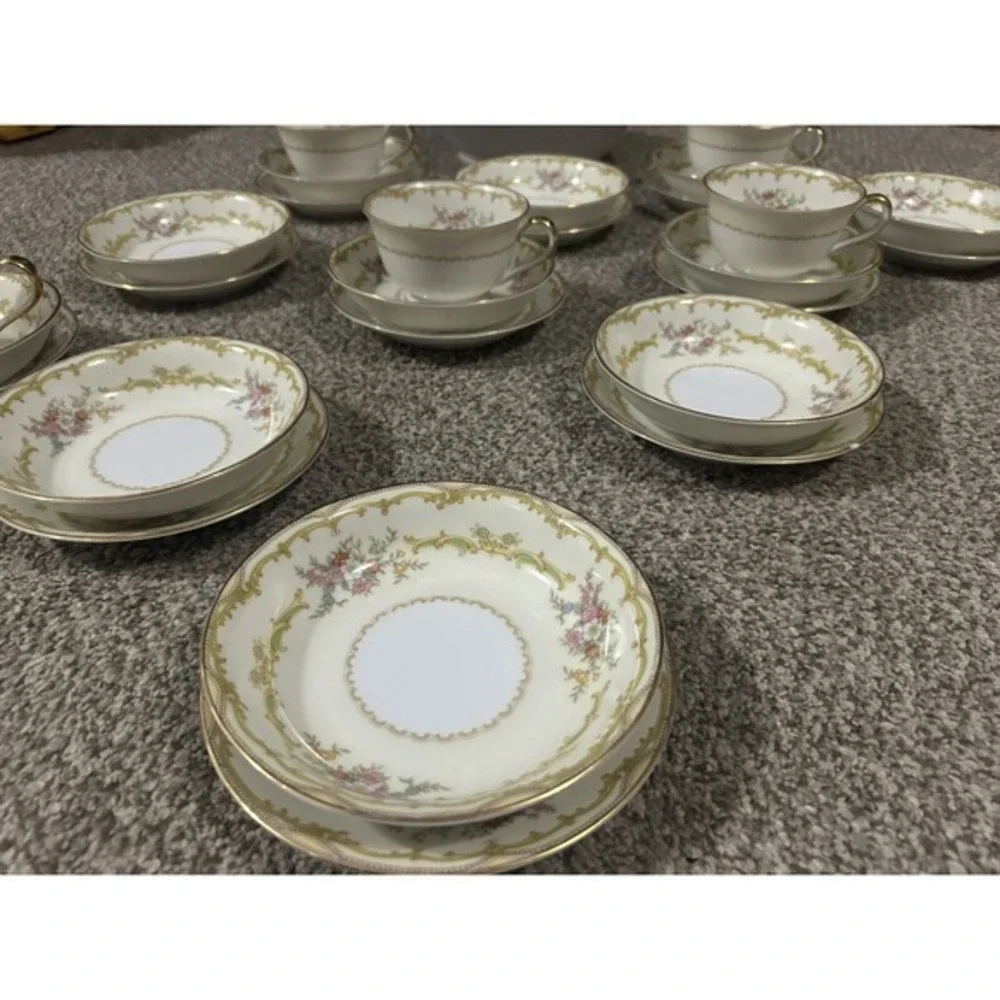 RARE Noritake Japan Dinner Set Hand Painted‎ Floral Golden Trim 28 Piece Gift